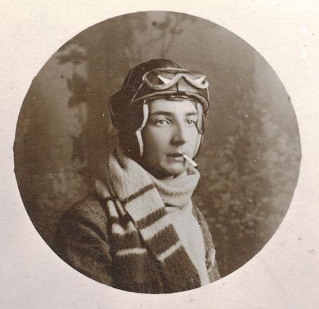 Almsy Lszl piltasapkban 1912-ben